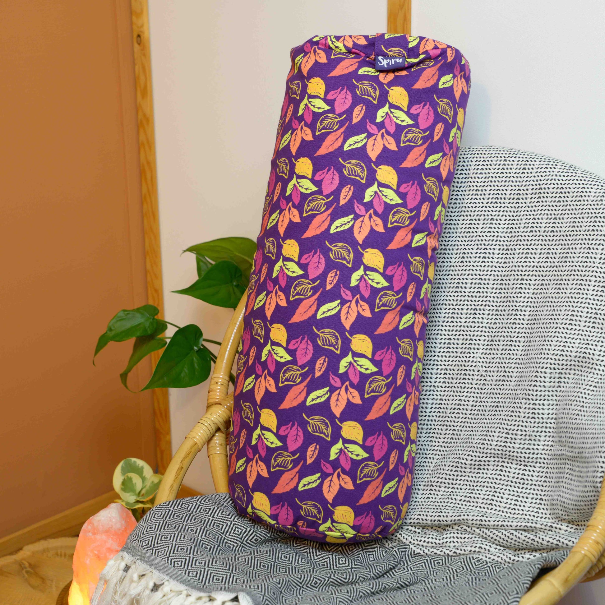 Yoga Bolster Paars Rond Katoen – Floral Print – 59 x 21,5 cm