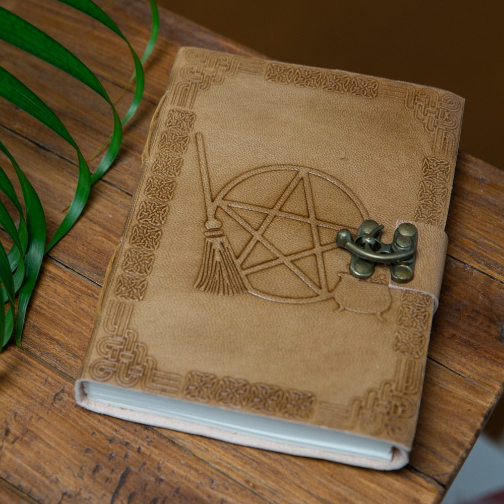 Spiritueel Notitieboekje Leer Pentagram (17,5 x 13 cm) – Handgemaakt