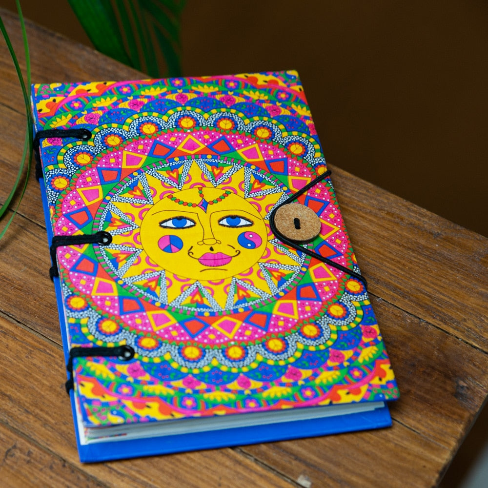 Spiritueel Notitieboekje Zon Kleurrijk (18 x 13 cm) – Handgemaakt