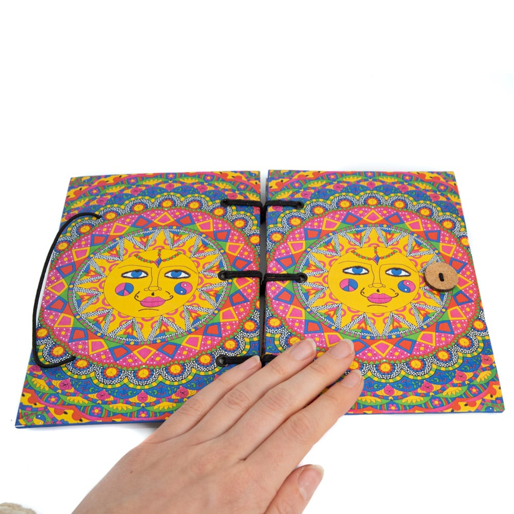 Spiritueel Notitieboekje Zon Kleurrijk (18 x 13 cm) – Handgemaakt