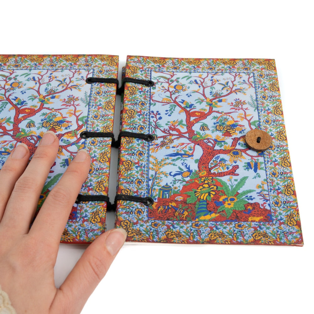 Spiritueel Notitieboekje Boom Kleurrijk (18 x 13 cm) – Handgemaakt