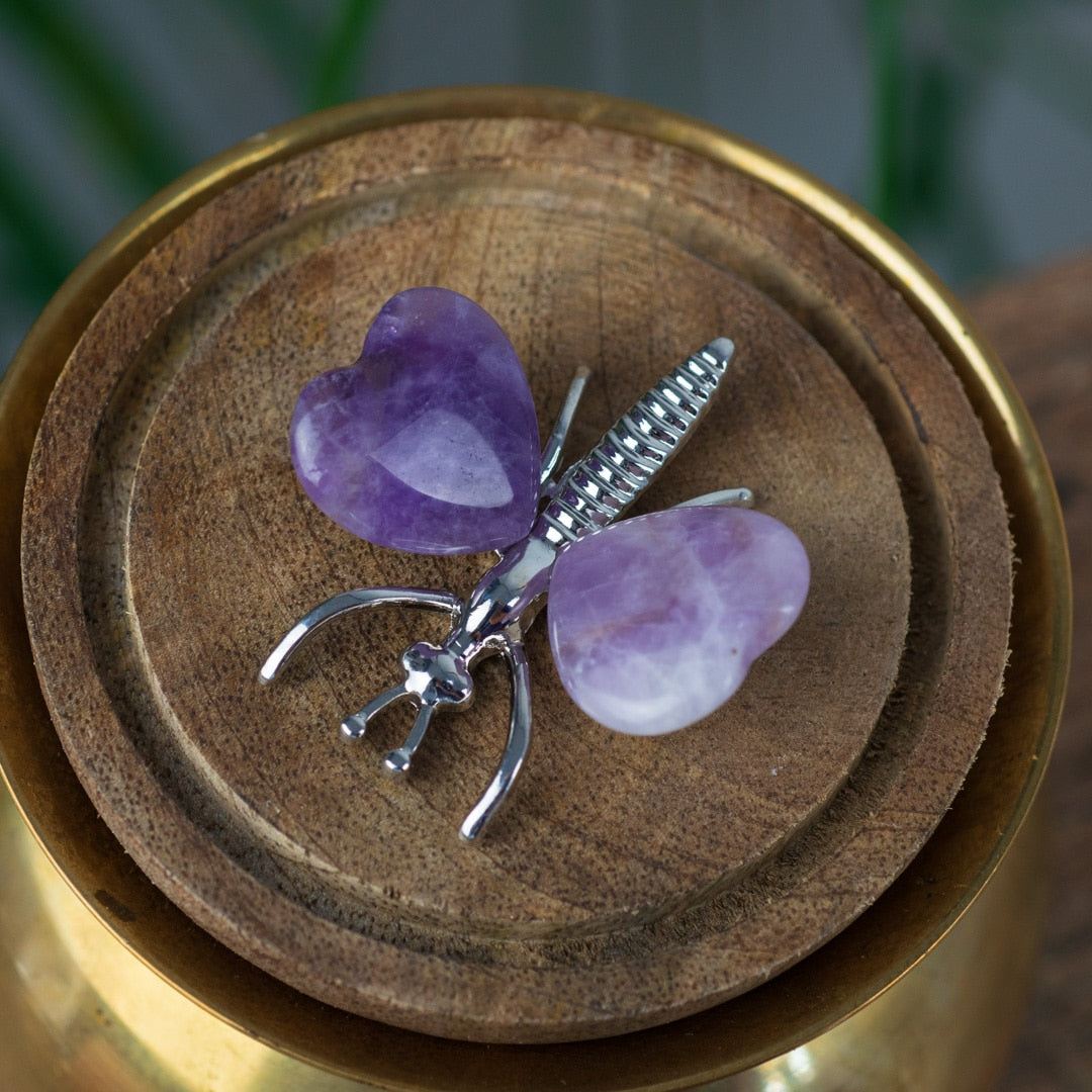 Edelsteen Amethist Vlinder  – Zilverkleurig & Hartjes (ca. 4,5 x 4 cm)