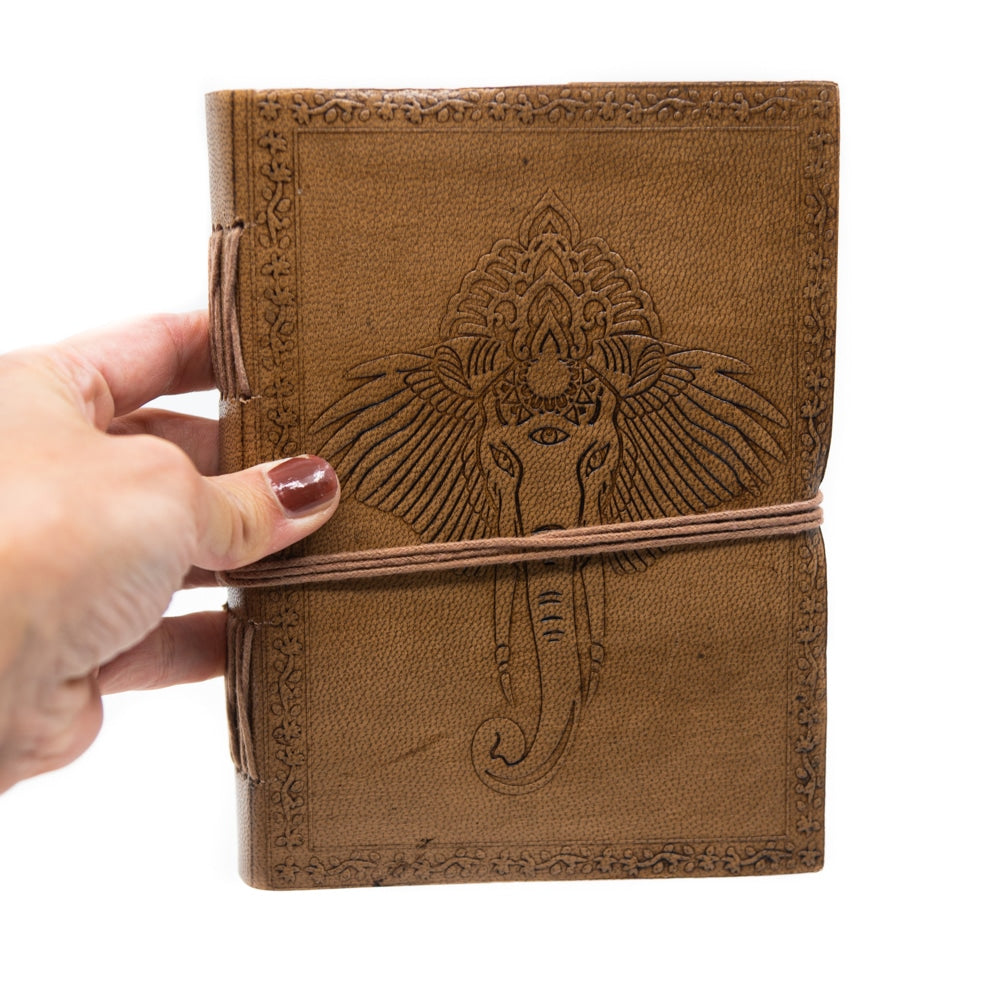 Spiritueel Notitieboekje Leer Ganesha (17,5 x 13 cm) – Handgemaakt